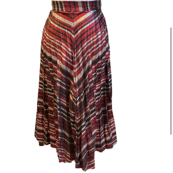 Zara women Chevron Skirt. - Picture 1 of 5
